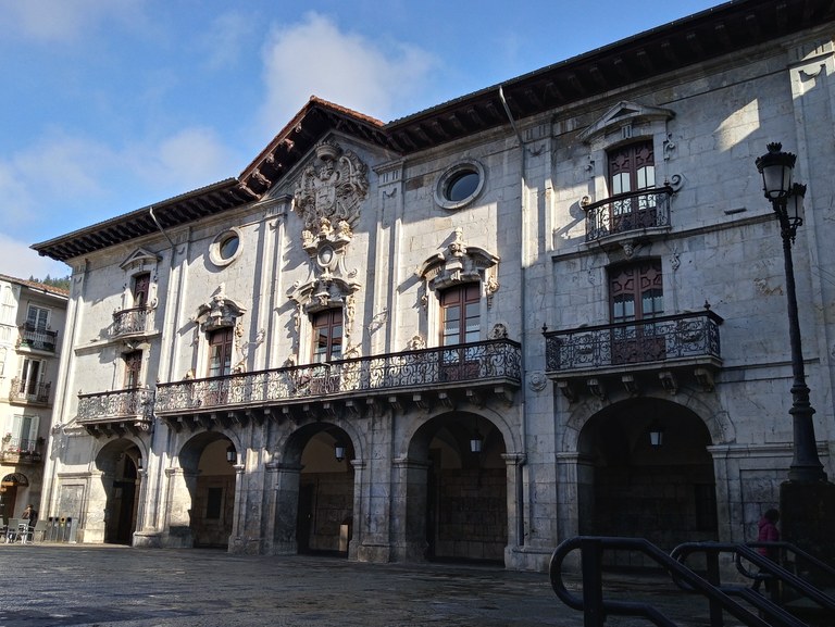 18 de septiembre. Casa consistorial de Arrasate (11:00 castellano)