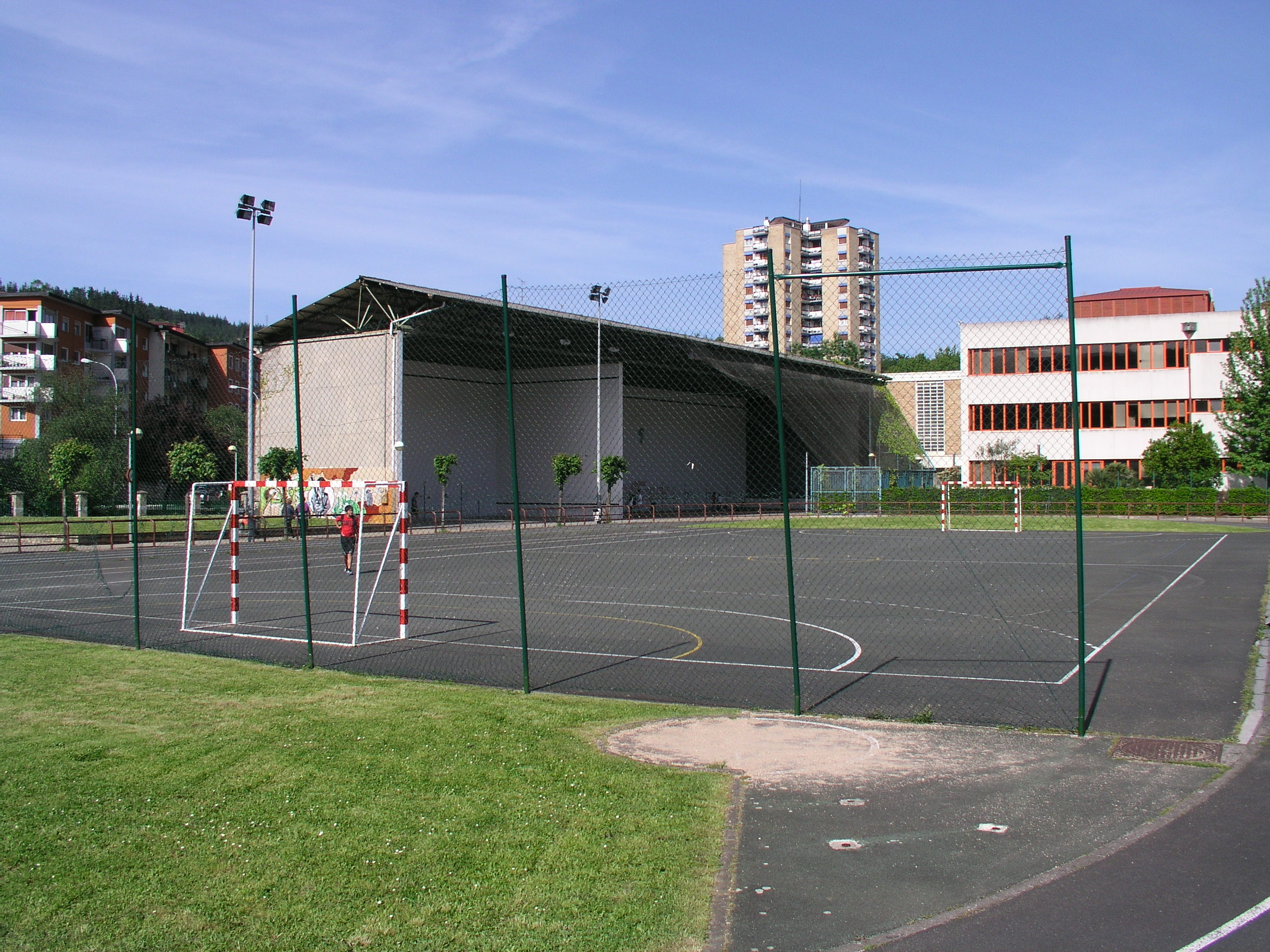Cancha de frontón y futbito