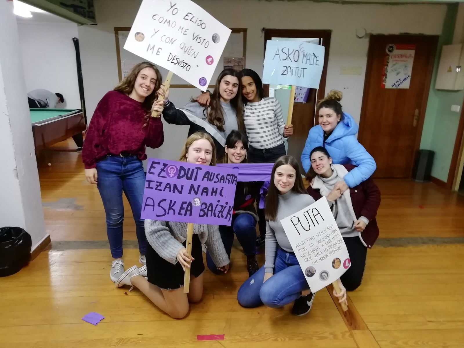Musakolan ere M8arekin bat! Gora borroka feminista!