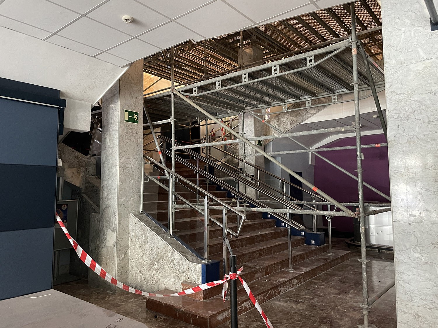 Comienza la rehabilitación del techo del hall de Amaia Antzokia