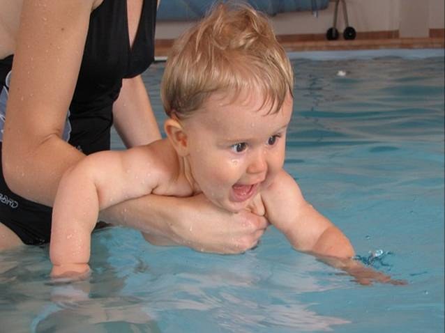 Cursos de natación infantiles