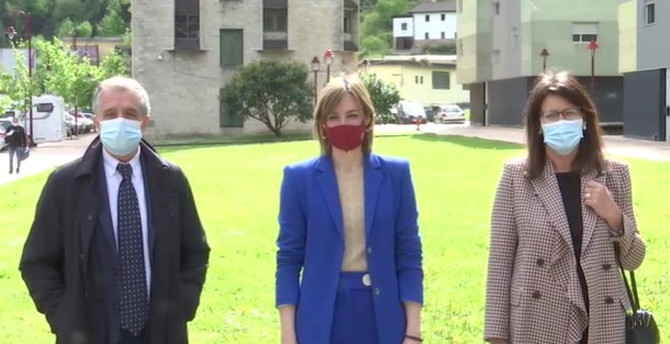 El Ayuntamiento de Arrasate y Osakidetza firman un acuerdo para crear 42 nuevos aparcamientos en la zona del Hospital de Debagoiena