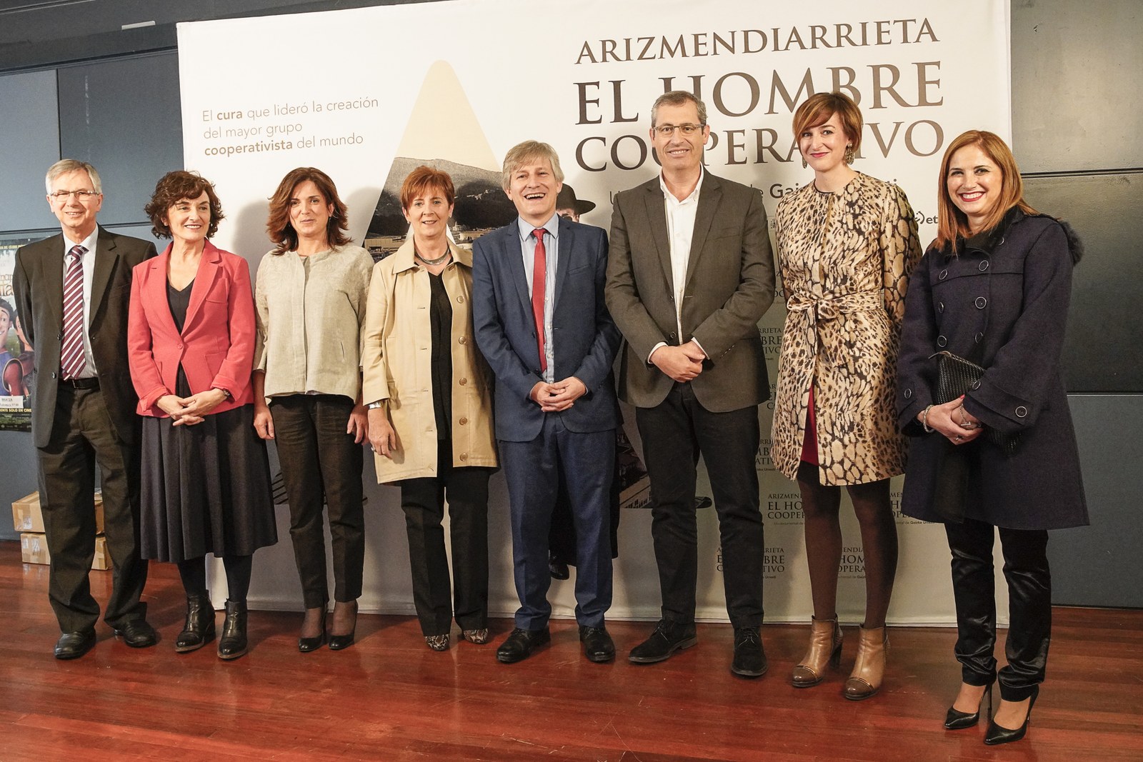 El preestreno de “Arizmendiarrieta. El Hombre Cooperativo” reúne a más de 400 personas en Mondragón, la cuna del cooperativismo