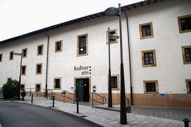 La Biblioteca Municipal de Arrasate completa el 2021 con más de 12.000 socios y socias