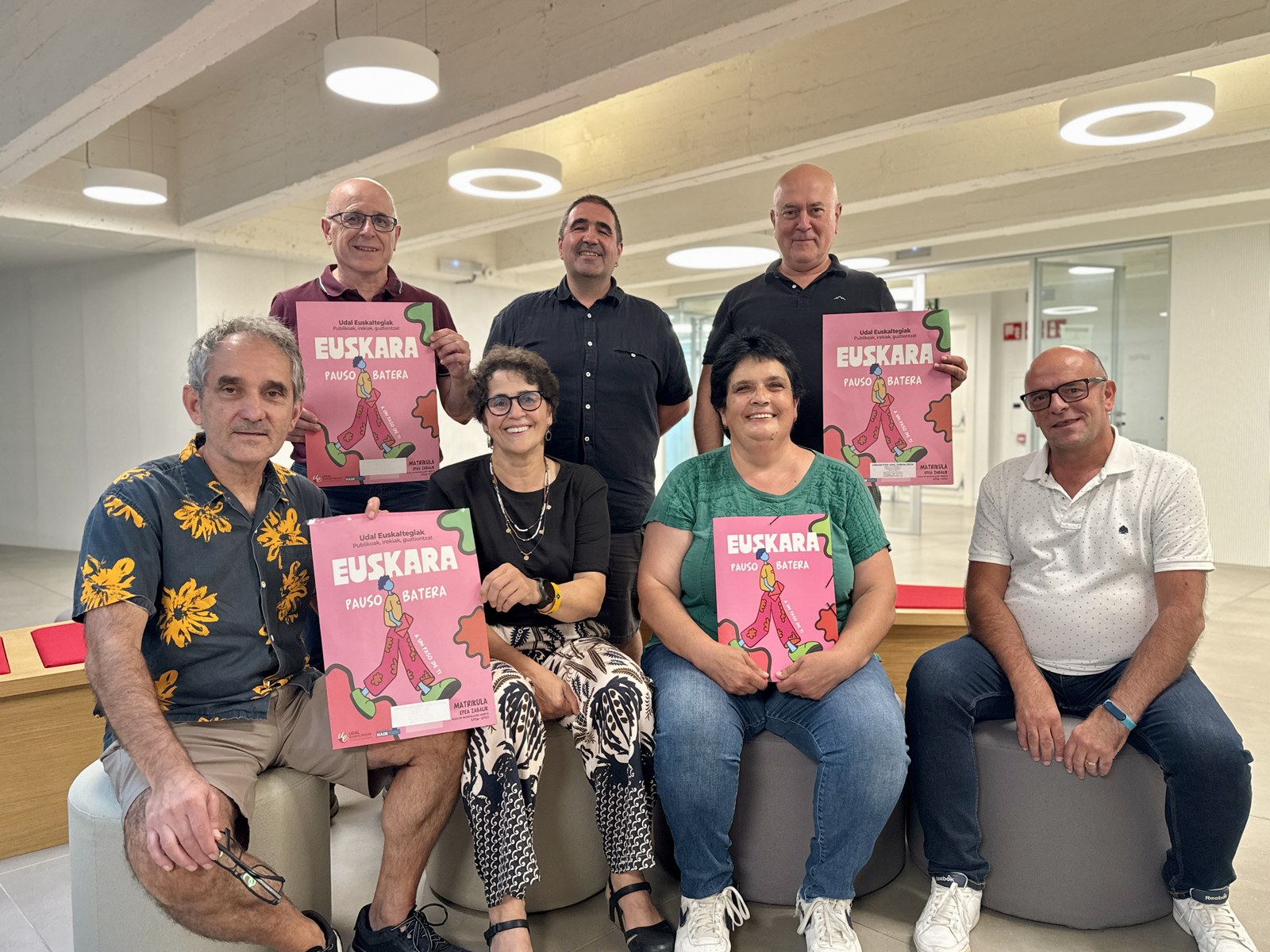Los euskaltegis municipales de Debagoiena presentan la oferta del nuevo curso y las ventajas del Bono Euskera y de las ayudas municipales