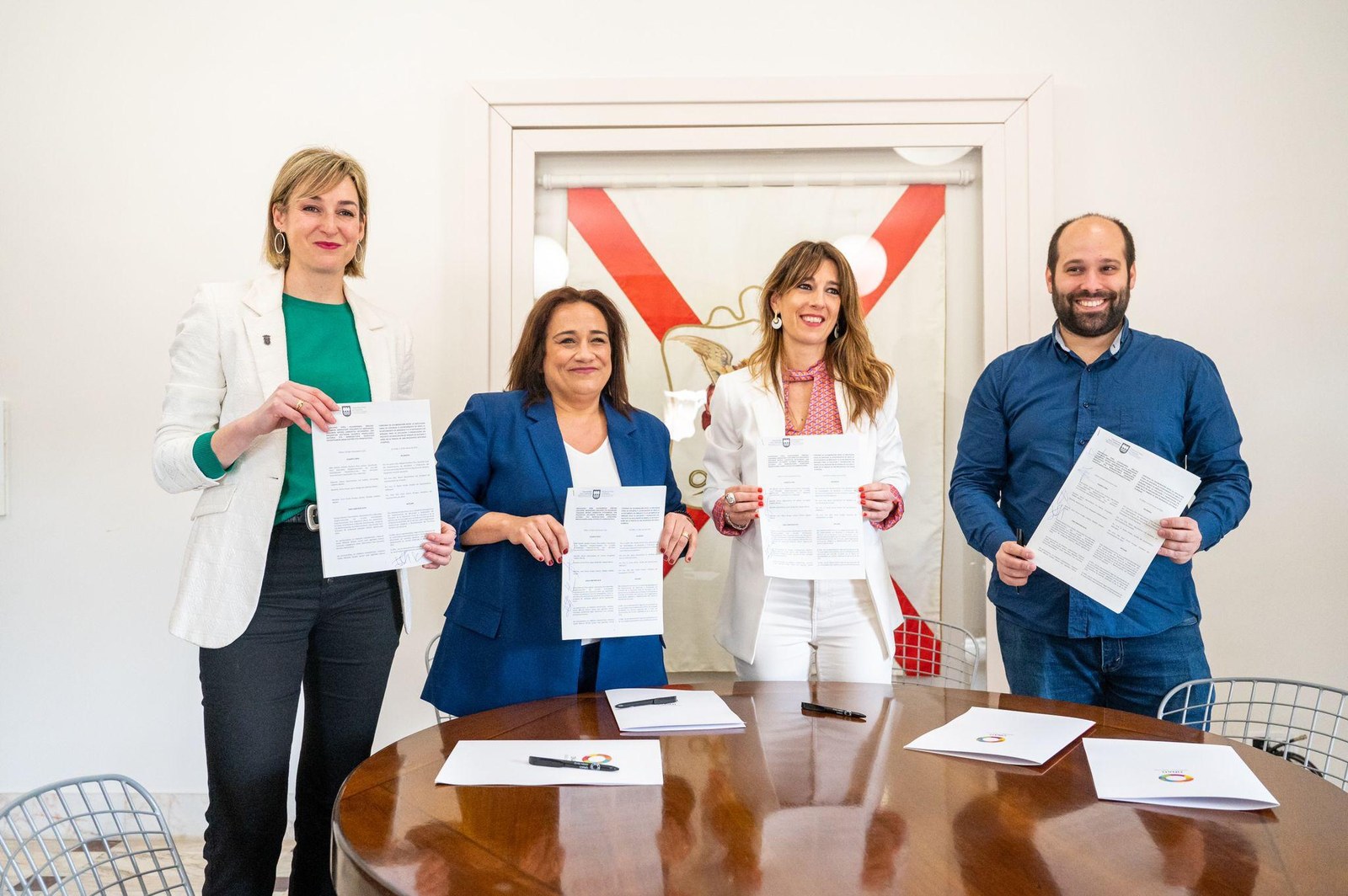 Movilidad aporta 133.000 euros tras la firma del convenio con los ayuntamientos de Oñati, Arrasate y Bergara para la mejora del nodo intermodal de San Prudentzio-Elorregi