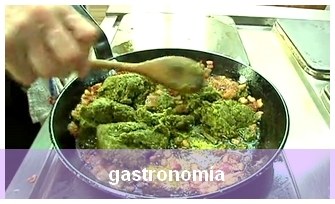 CC by sa 2.0. Goiena ~ Los grelos son típicos de la gastronomía de Mondragón