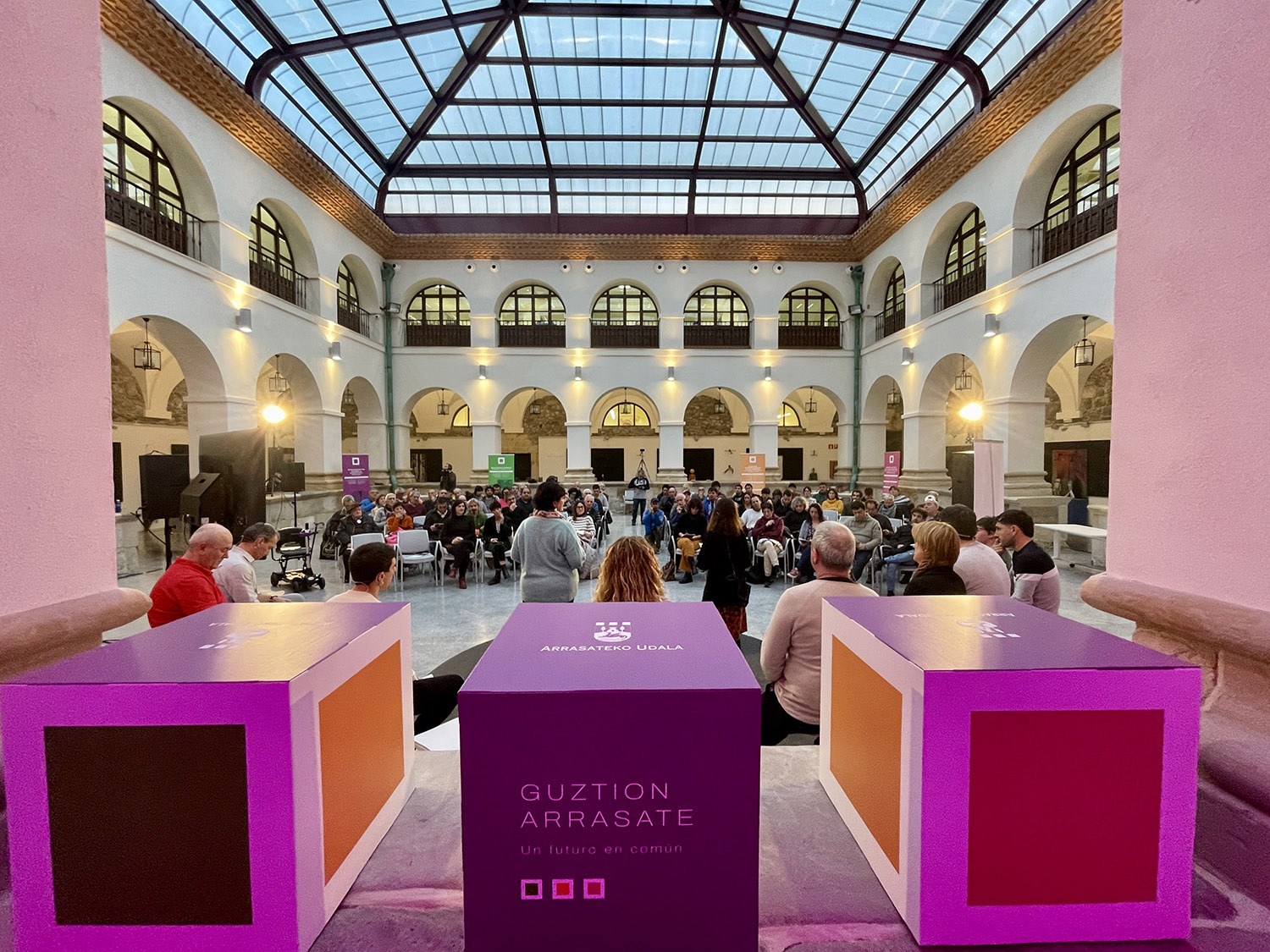 Udal Gobernuak ‘2023-2027 Gobernu Plana’ aurkeztu du herritarren eta eragileen aurrean