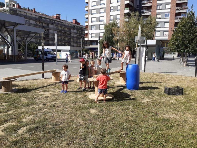 Arrasateko Udalak dirulaguntza deialdia ireki du aisialdi eta kirol programetan haurren parte hartzea sustatzeko.