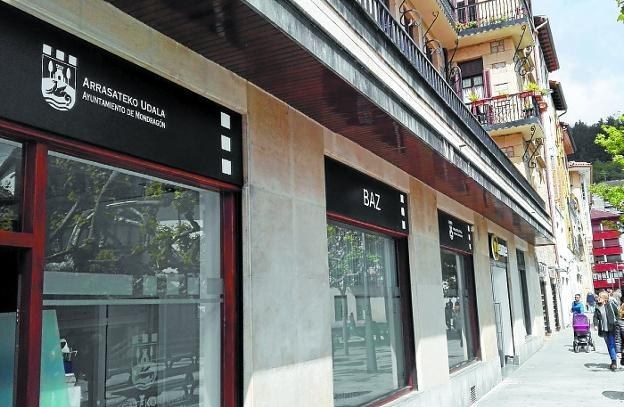 Arrasateko Udalak aurreikusi du hainbat aldaketa egitea 2024an Biztanleen Arreta Zerbitzuan (BAZen), laguntzailea, efizientea eta arina izan dadin