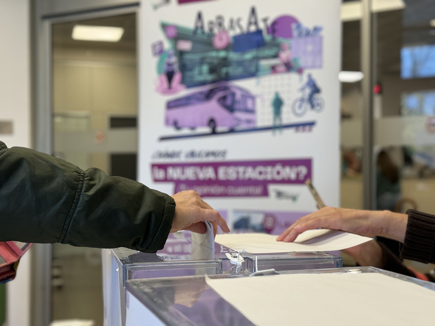 Ireki da autobus geltokiaren kokalekua erabakitzeko bozkalekua BAZen