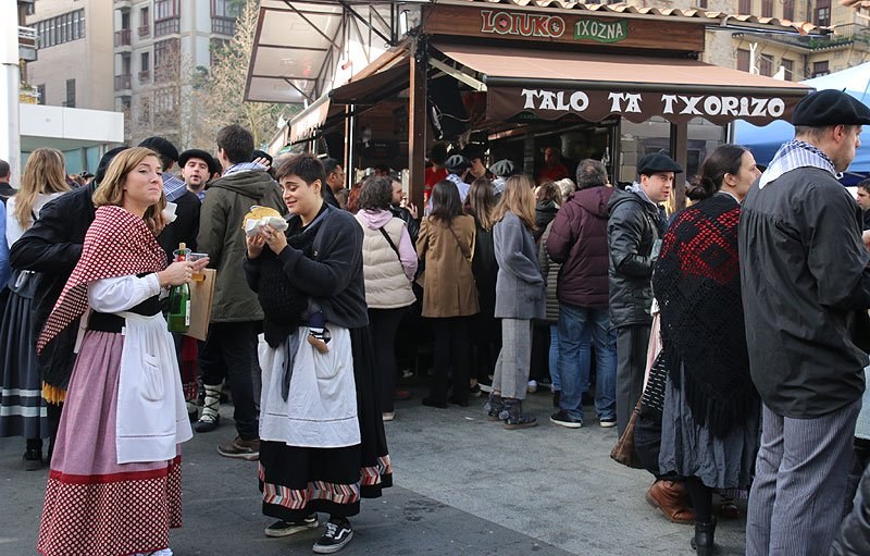 Santamasetan salmenta eta talo postuak jartzeko izen-emate epea ireki du Udalak