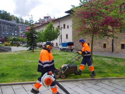 Langileak mantenu lanetan