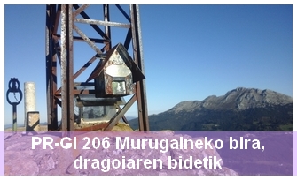 Tamaina eta kolorean hainbat aldaketa egin zaizkio irudiari eta testua gehitu. Arrasateko erdigunea eta Murugain mendia batzen dituen PR-Gi 206 mendi ibilbideari buruzko informazioa. Murugainen Burdin aroko herrixka baten eta 36ko gerrako lubakien arrastoak daude.