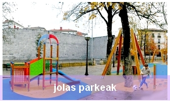 © itxebarria ~ Kolore bizia Arrasateko jolas parkeetan